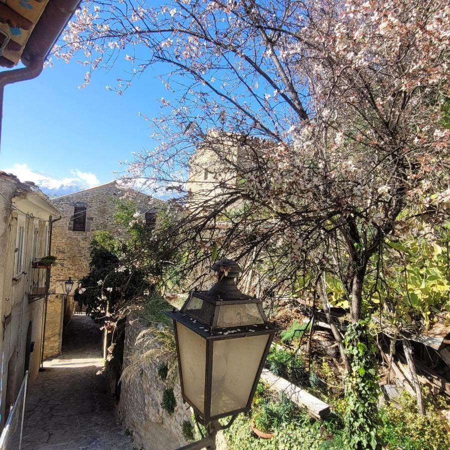 Luciae Domus Hotel Roccascalegna Buitenkant foto